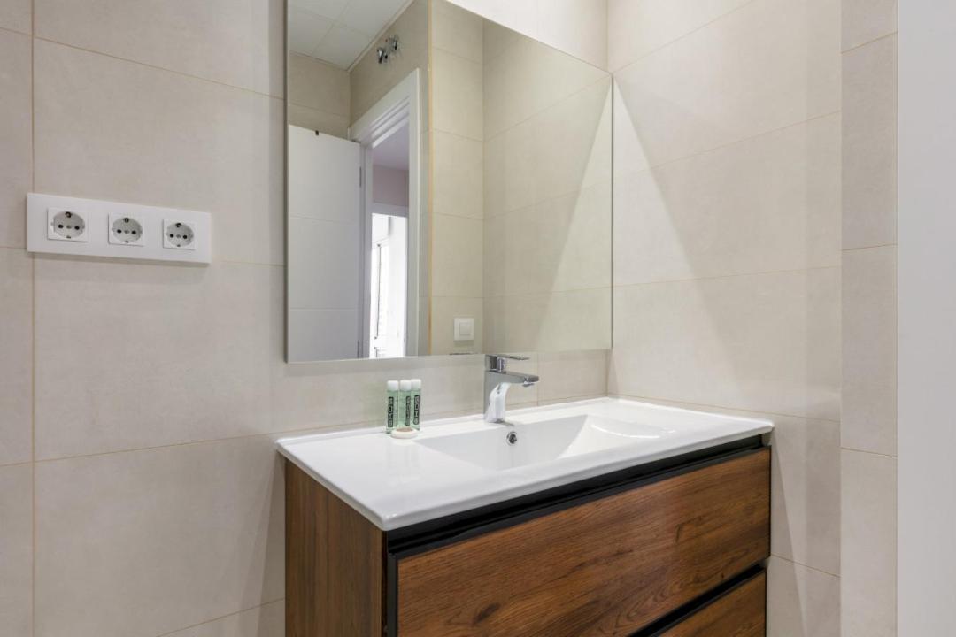 Bright With Views - 2Bd 1Bth- Av America 马德里 外观 照片